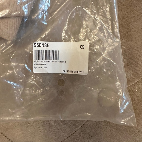 ✨HOST PICK ✨🌻 Authentic New With Tags Balmain Printed Sweatshirt - Picture 5 of 5